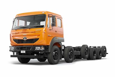 tata Signa 4925.T