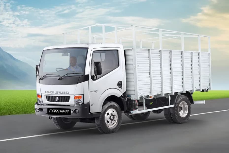 Ashok Leyland Partner 6 Tyre Left Front Three Quarter