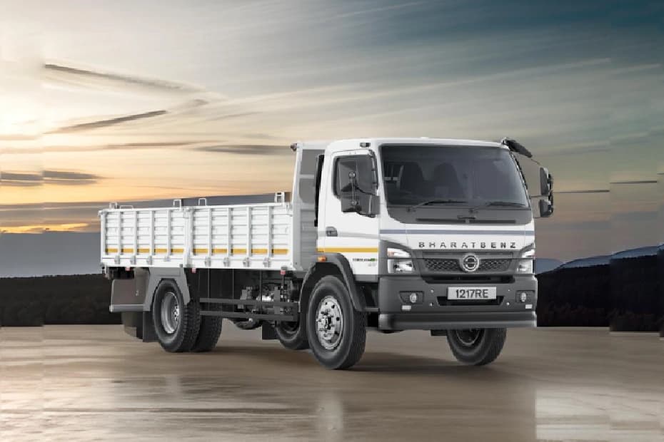 BharatBenz 1217RE Right Front Three Quarter