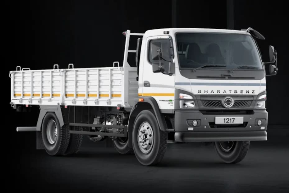 BharatBenz 1217R Front Right Side