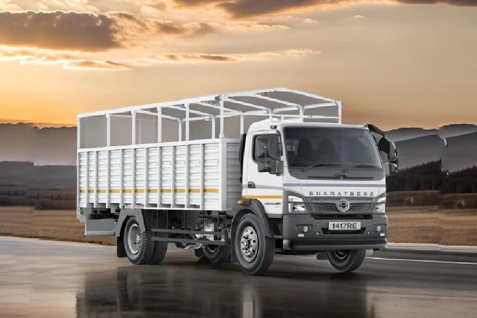 BharatBenz 1417RE Right Front Three Quarter