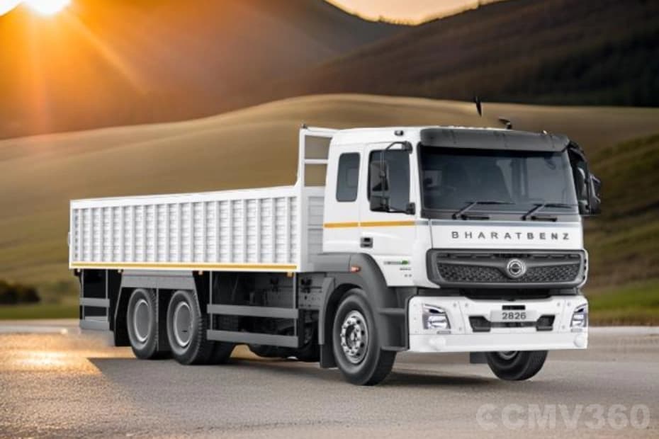 BharatBenz 2826R Right Front Three Quarter