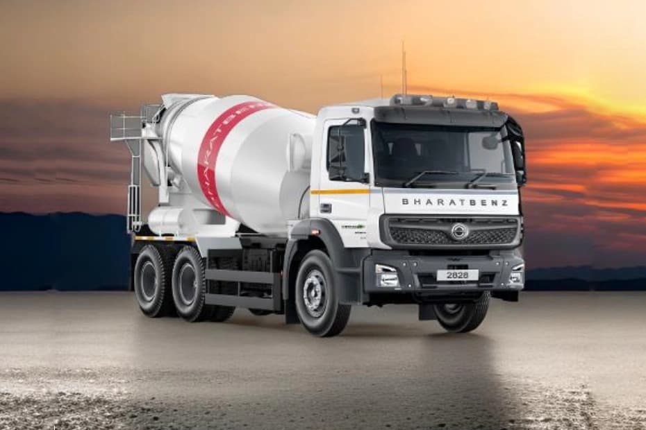 BharatBenz 2828C RMC Right Front Three Quarter