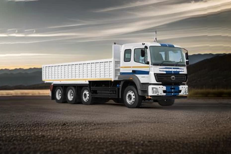 BharatBenz 3523R Right Front Three Quarter