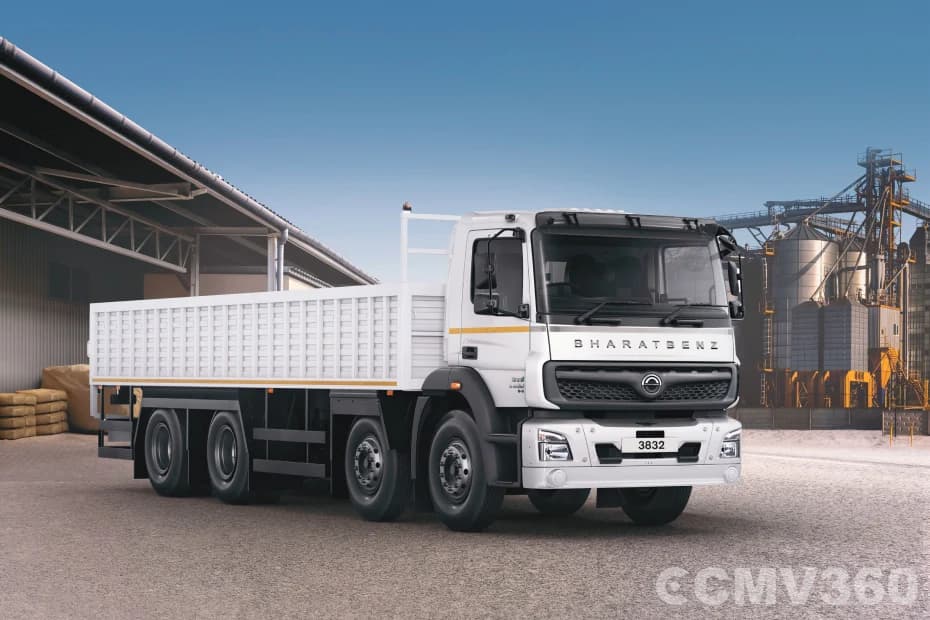 BharatBenz 3832R Right Front Three Quarter