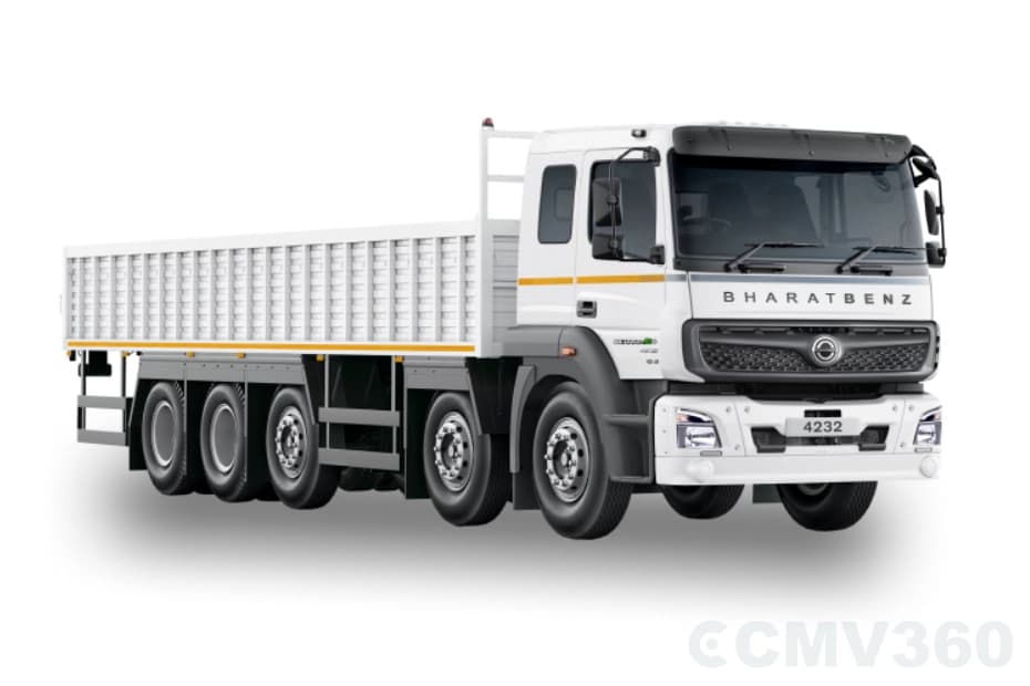 BharatBenz 4232R Right Front Three Quarter