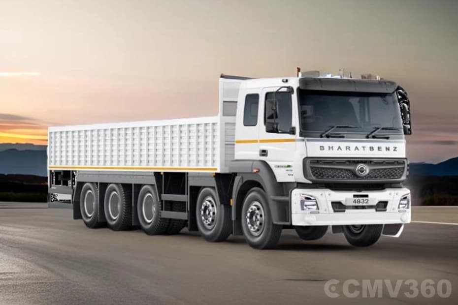 BharatBenz 4832R Right Front Three Quarter