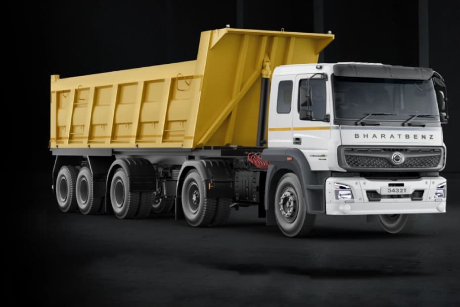 BharatBenz 5032T Right Front Three Quarter