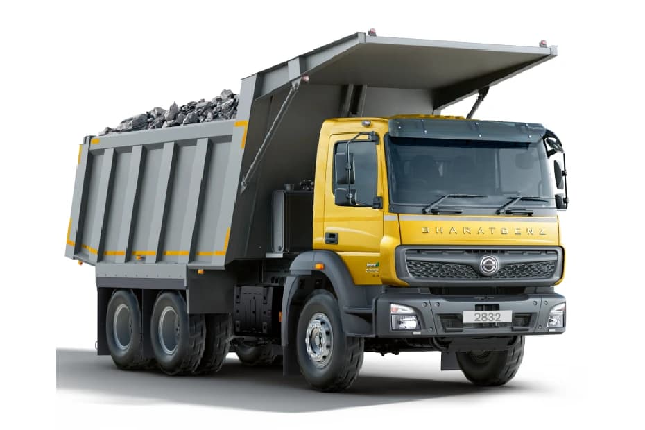 BharatBenz 2832CM Right Front Three Quarter