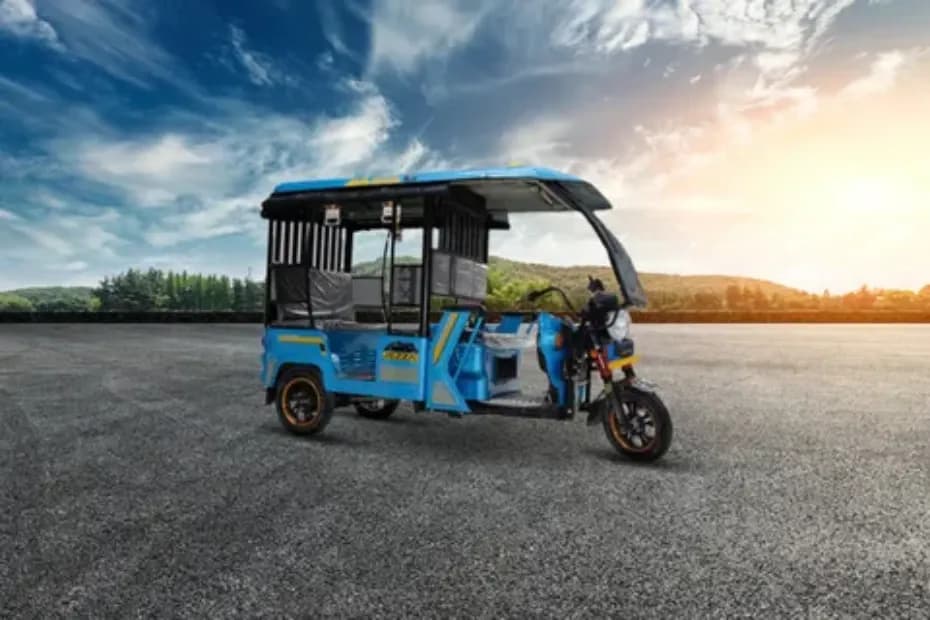 Jezza Super J1000 E-Rickshaw Front Right Side