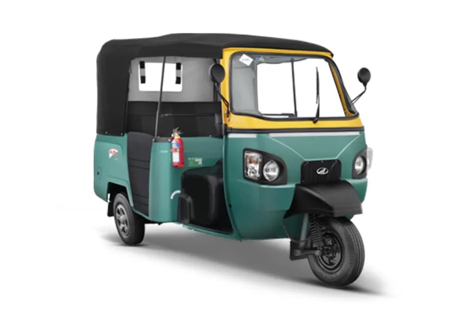 Mahindra Alfa DX CNG Front Right Side