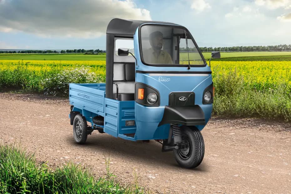 Mahindra E Alfa Cargo Blue Front Right Side