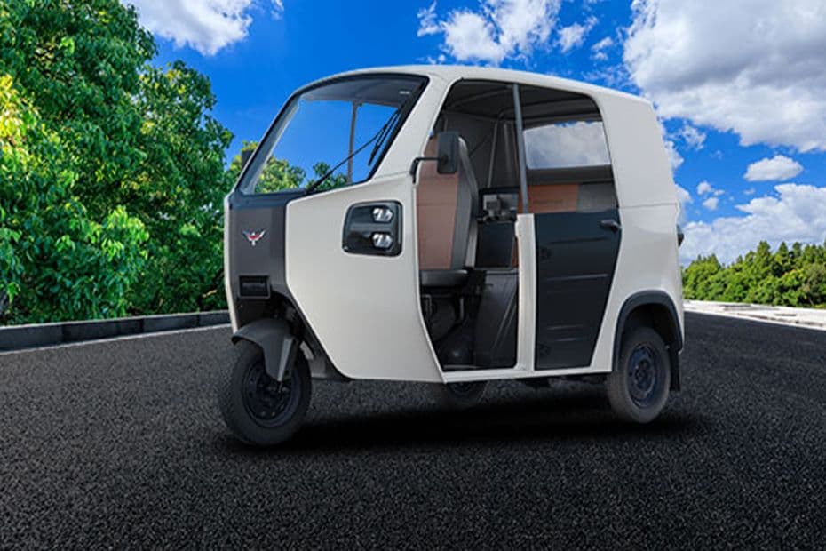 Montra Electric Super Auto Exterior Image