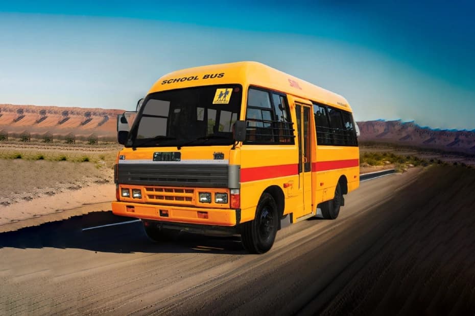 SML Isuzu Standard School Bus Left Front Three Quarter