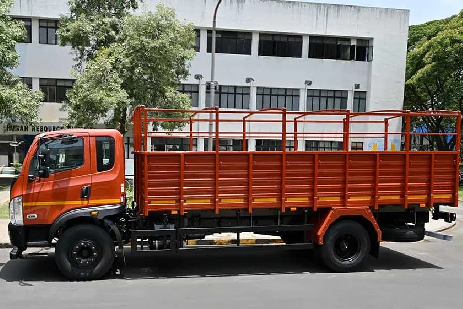 TATA ULTRA T.18 Left Side View