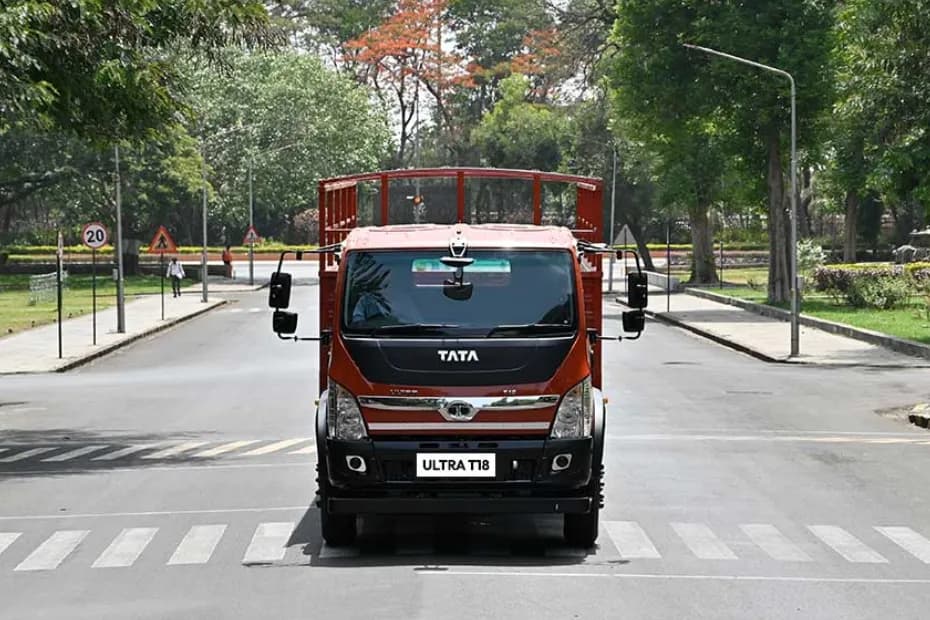 TATA ULTRA T.18 Front View