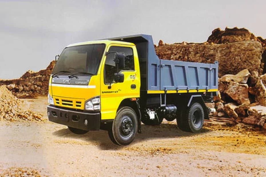 SML Isuzu Samrat XT Plus Left Front Three Quarter