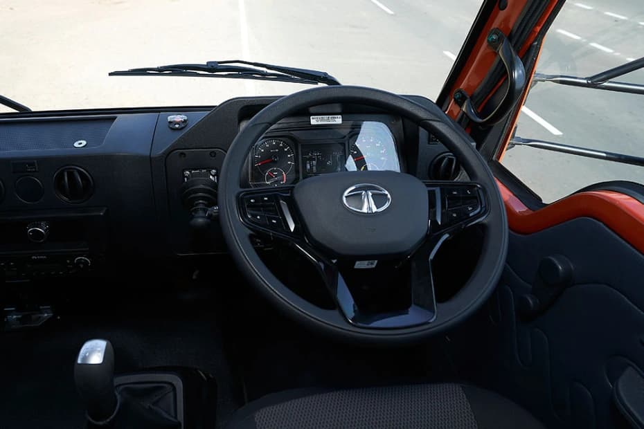 Tata 1616 LPT Interior Image