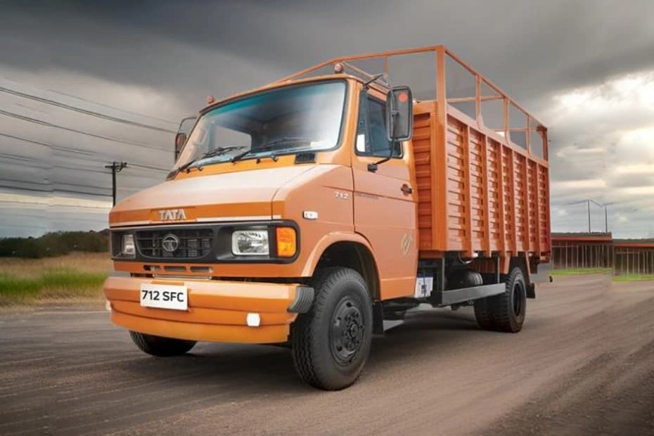 Tata 712 SFC Left Front Three Quarter