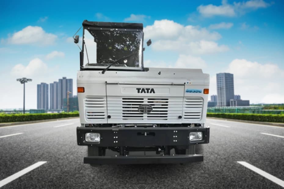 Tata LPT 4930 Cowl Front Side