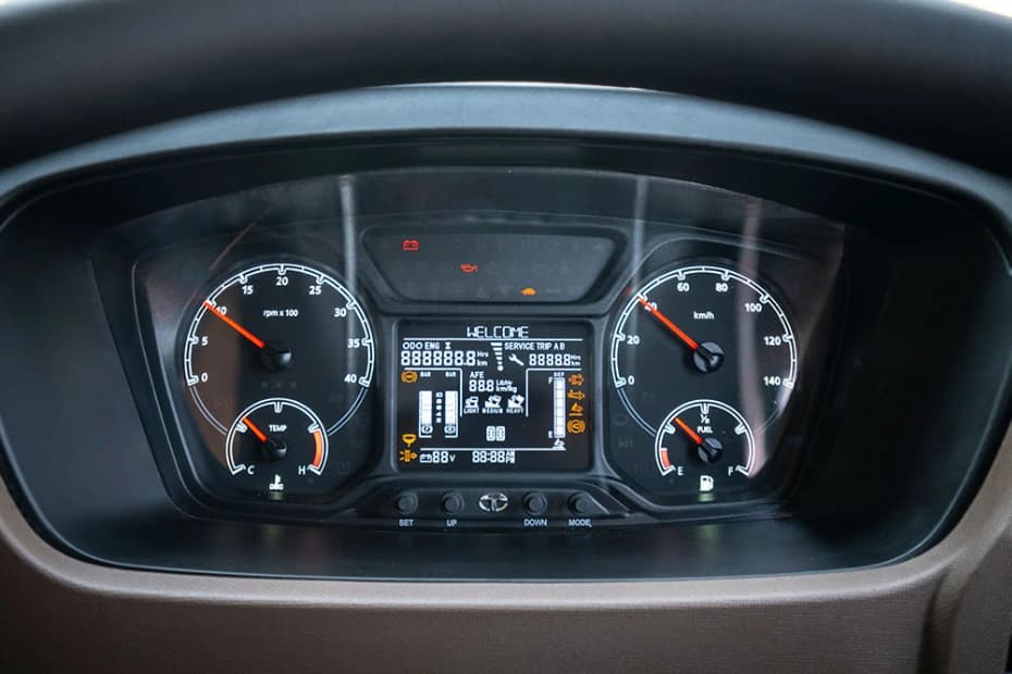 Tata Prima 3530.K HRT Instrument Cluster