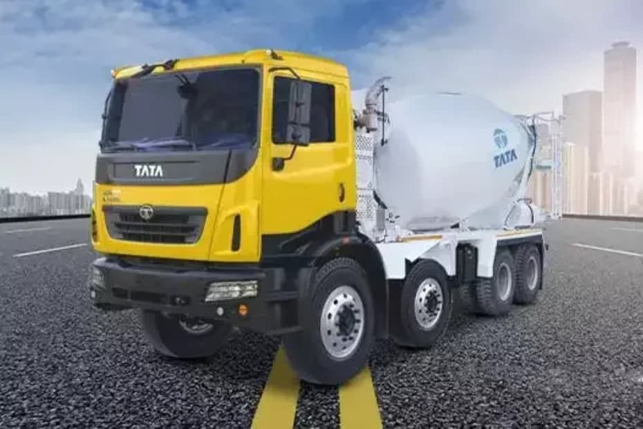 Tata Prima 3530.K Left Front Three Quarter