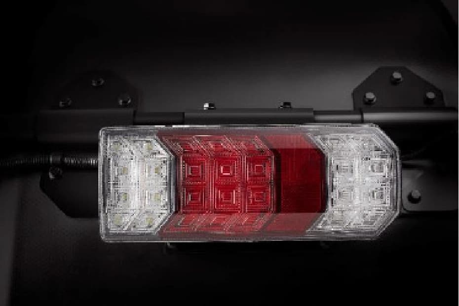 Tata Signa 4221.T LED Tail Lamps