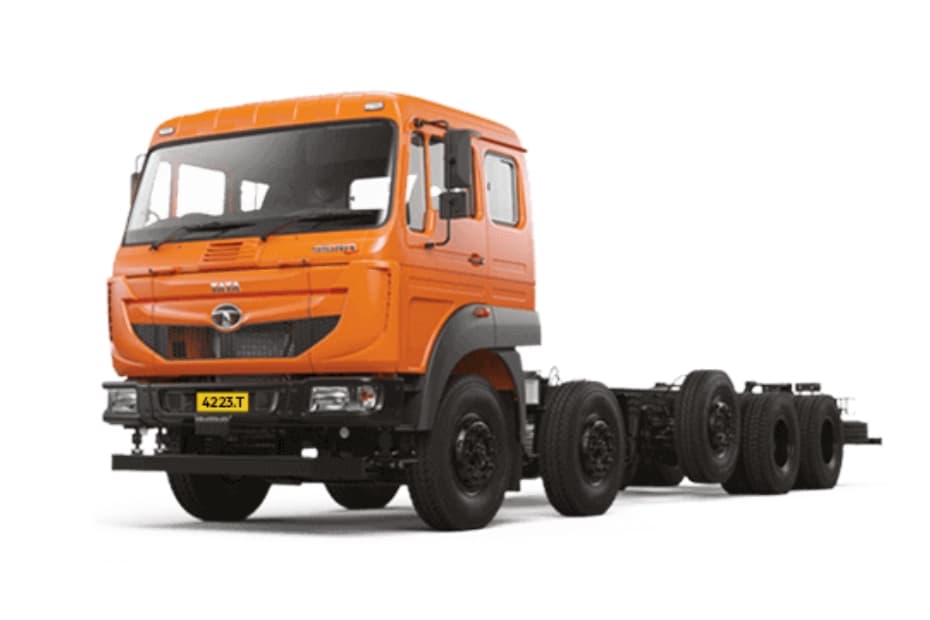 Tata Signa 4923.T Left Front Three Quarter