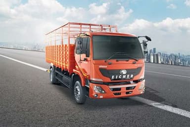 Eicher Pro 3015XP