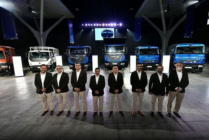 06tata-motors.jpg