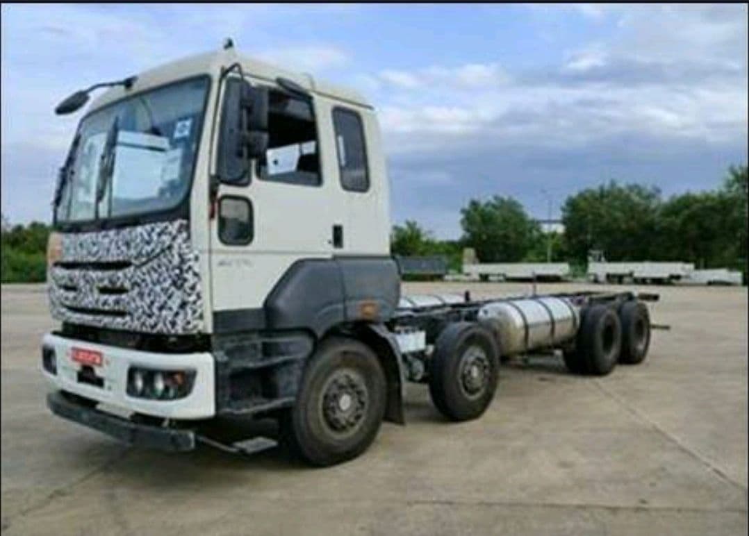 LNG-Truck-1.jpg