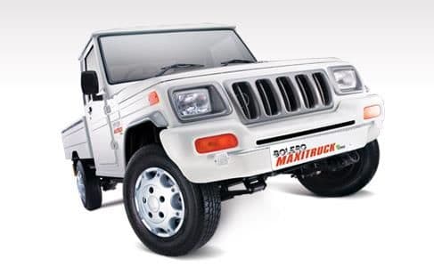 Mahindra Maxitruck CNG pickup.jpg