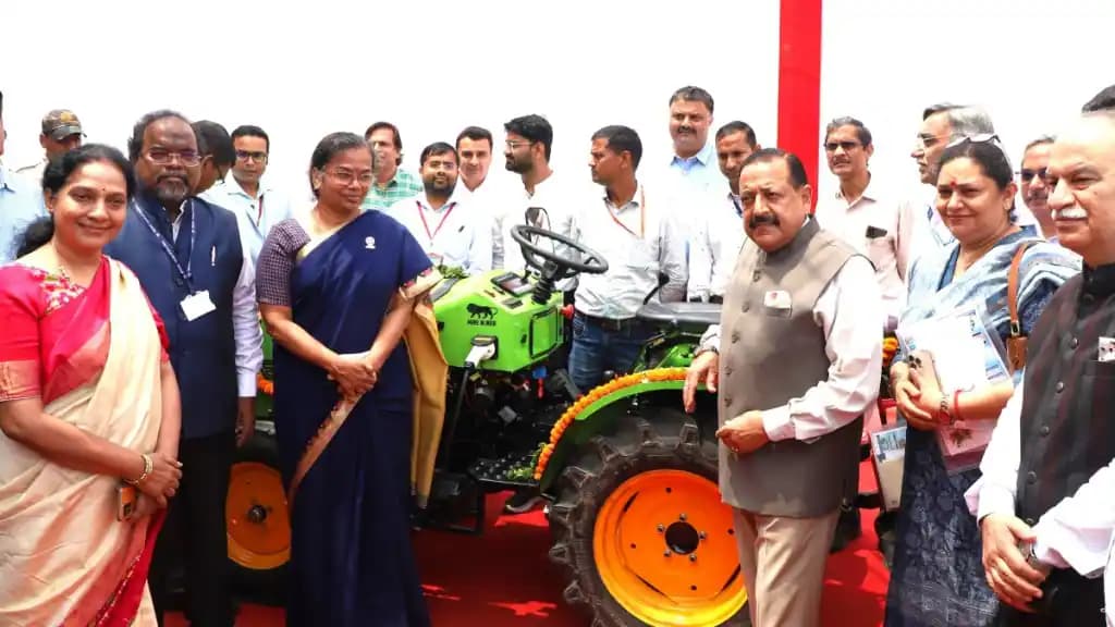 e tractor.webp