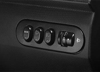 Equipped with gear shift advisor and eco switch Equipped with gear shift advisor and eco switch