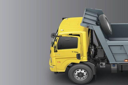 Eicher Pro 2095XPT Front Left Side Eicher Pro 2095XPT Front Left Side