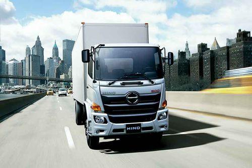 Hino 500 FM8J Front Side Hino 500 FM8J Front Side