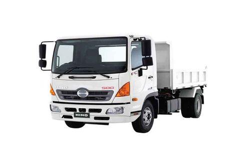 Hino 500 FM8J Front Left Side Hino 500 FM8J Front Left Side