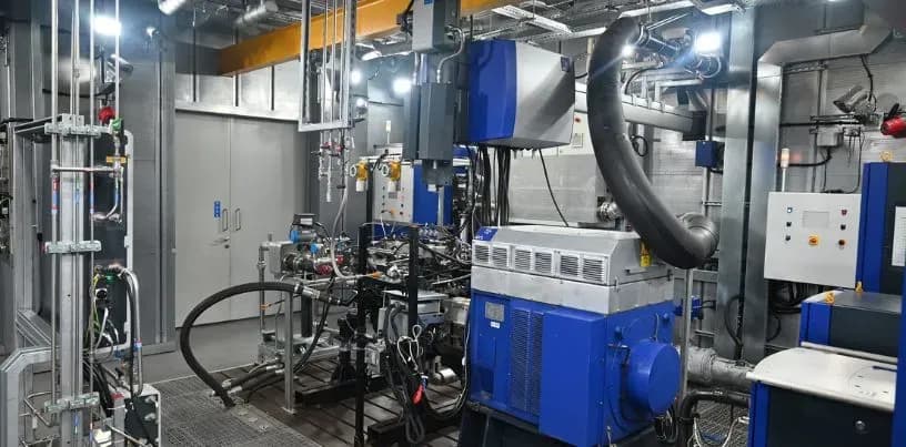tata-motors-unveils-two-new-plants-to-develop-hydrogen-internal-combustion-engines-for-commercial-vehicles