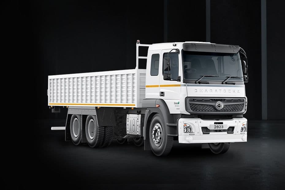 BharatBenz 2823R Front Right Side