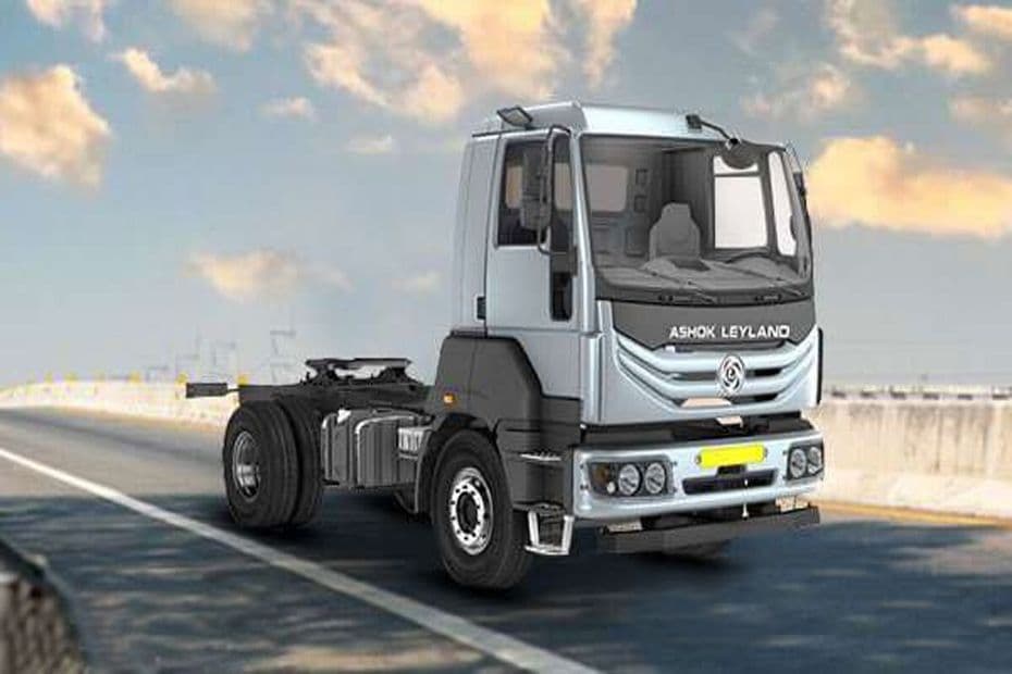 Ashok Leyland 4620 4X2 Tractor Front Right Side