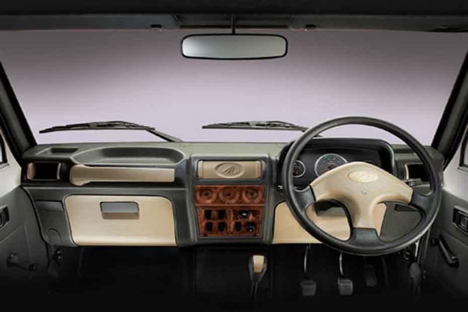 Mahindra Bolero Maxitruck CNG Interior Image