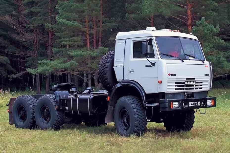 Kamaz 45141 6X6 Front Right Side
