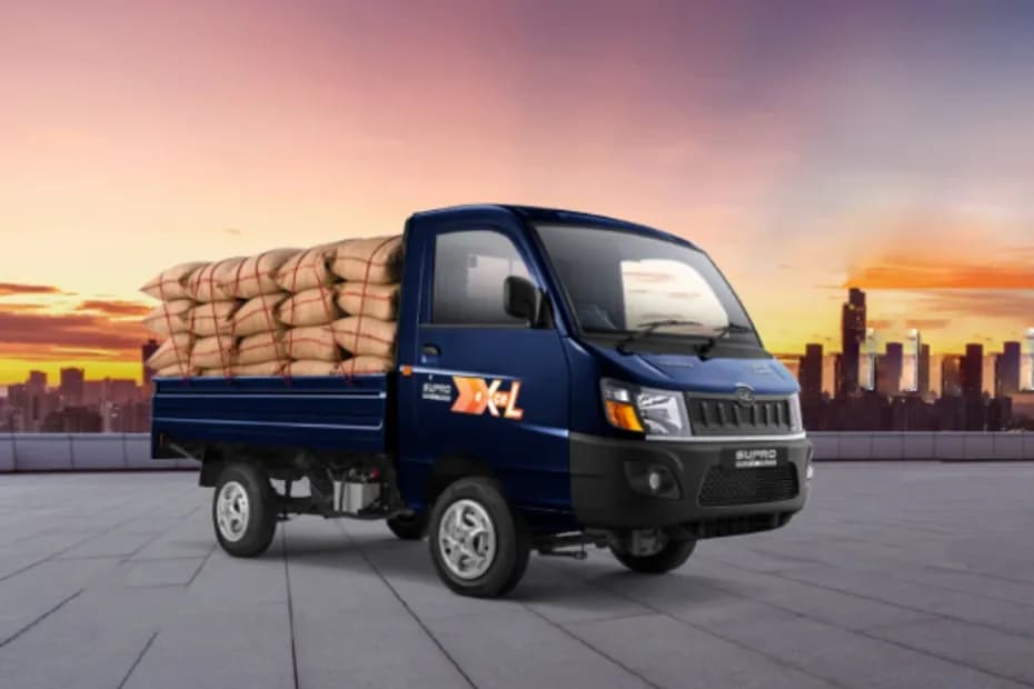 Mahindra Supro Profit Truck Excel Front Right Side