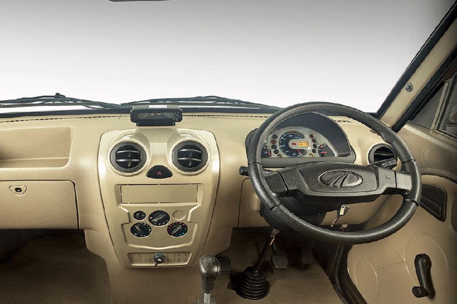 Mahindra Supro Profit Truck Maxi Interior Image