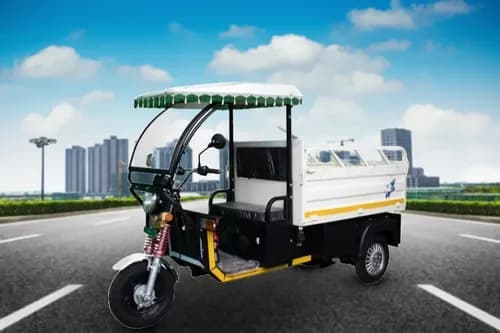 white-e-rickshaw-loader