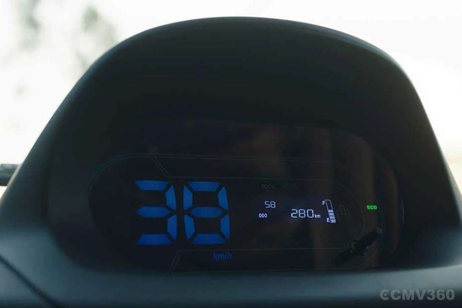 Digital instrument cluster with speed and range display Digital instrument cluster with speed and range display