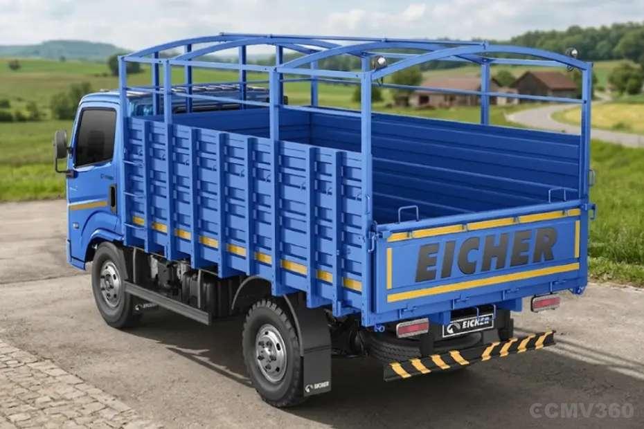 5,400 kg GVW with 12.1 ft cargo deck 5,400 kg GVW with 12.1 ft cargo deck